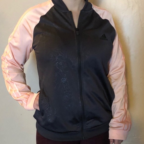 ☀️ Adidas Floral Jacket - Picture 2 of 10